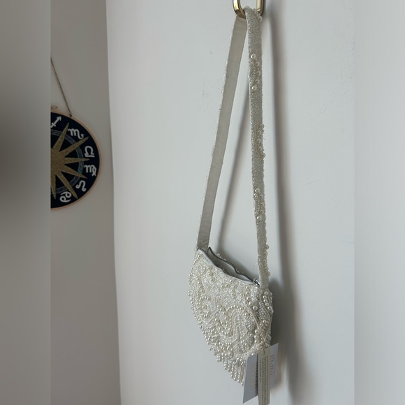 Viral Made in India Pearl & Bead Crossbody Fringe Bag - Picture 4 of 7